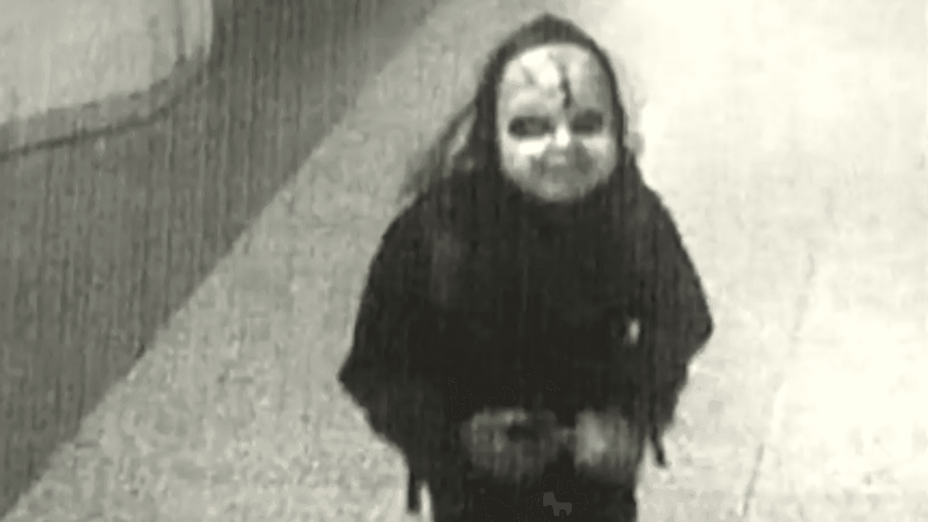 Bystander Kicks Masked Man Terrorizing Philadelphia Public Amid Police Search