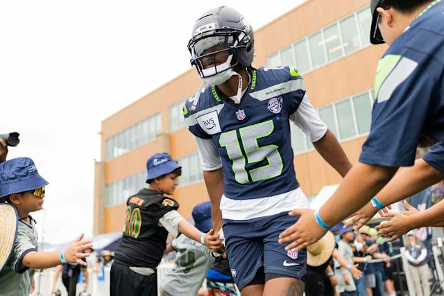 Seahawks' Tory Horton Back on Field, Explains Shin Injury Recovery After Surgery