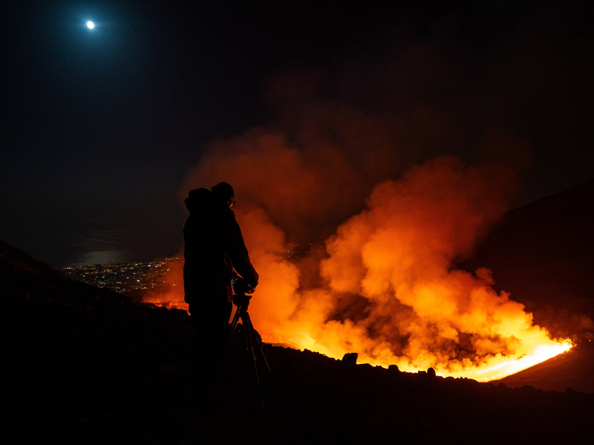 Mount Etna eruption halts Catania airport flights, disrupting Sicily travel