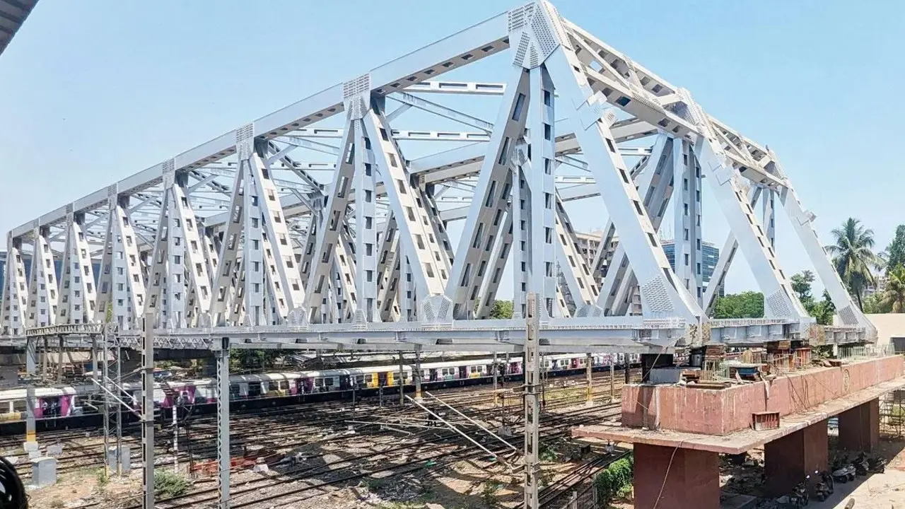 Maharashtra Launches First Steel Bridge for Mumbai-Ahmedabad Bullet Train Corridor