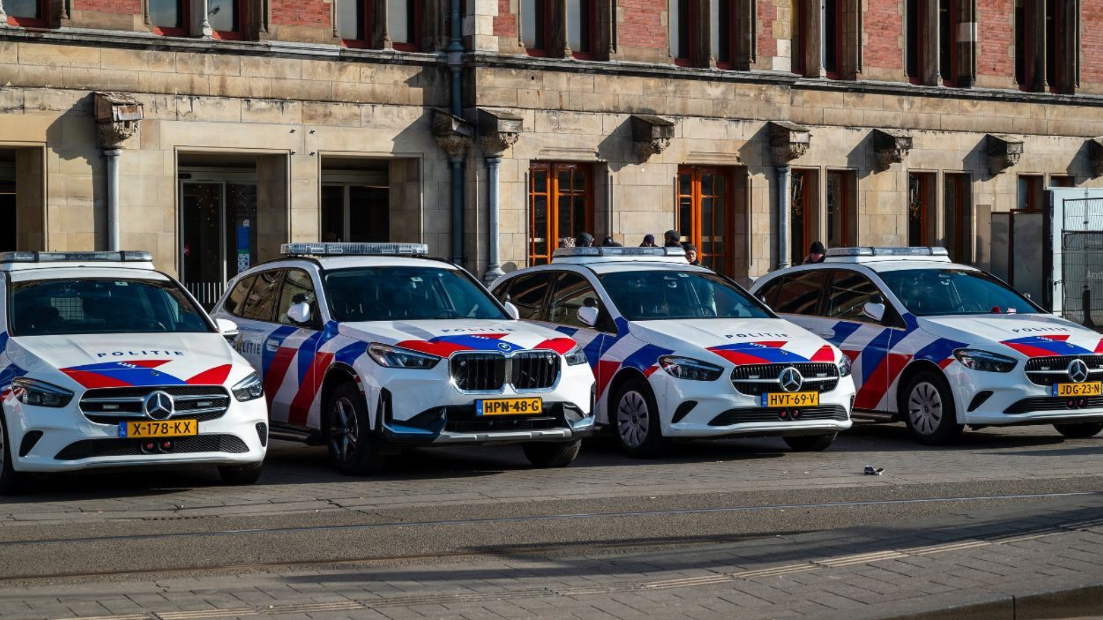 Dutch police arrest former hacker in connection with the ShinyHunters cyber-extortion investigation.