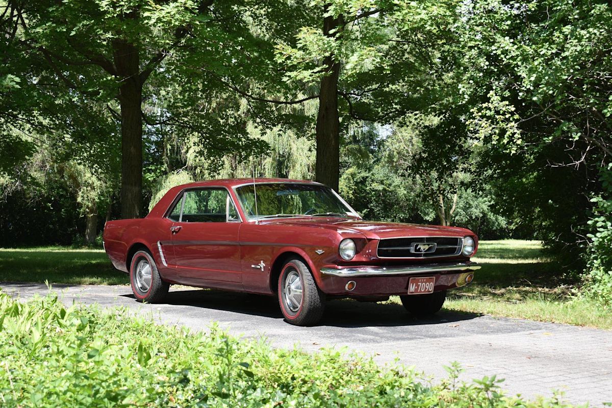 Collector Cars and Aston Martins Draw Auction Attention