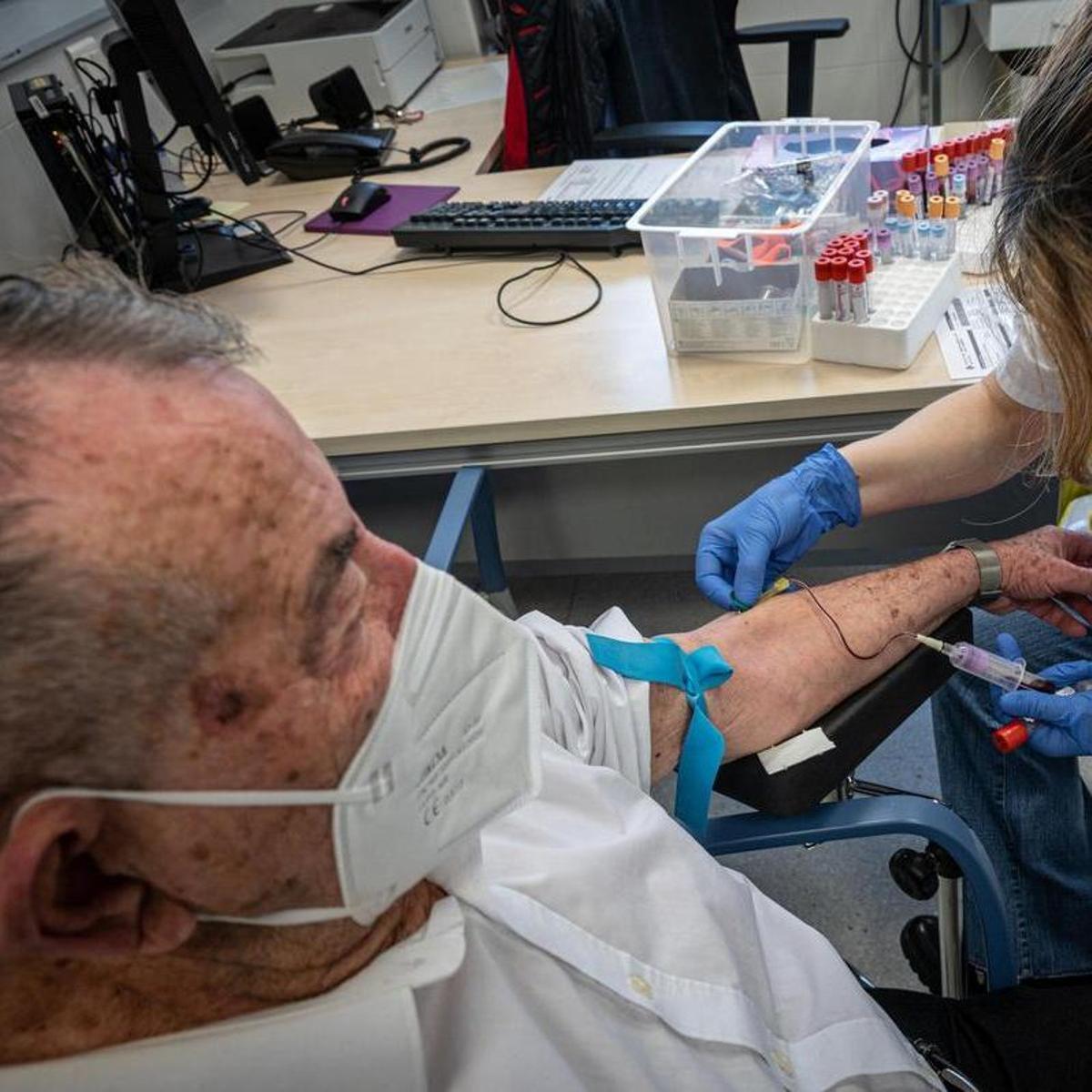 Sanidad prepara una norma para medir los tiempos de espera en centros de salud
