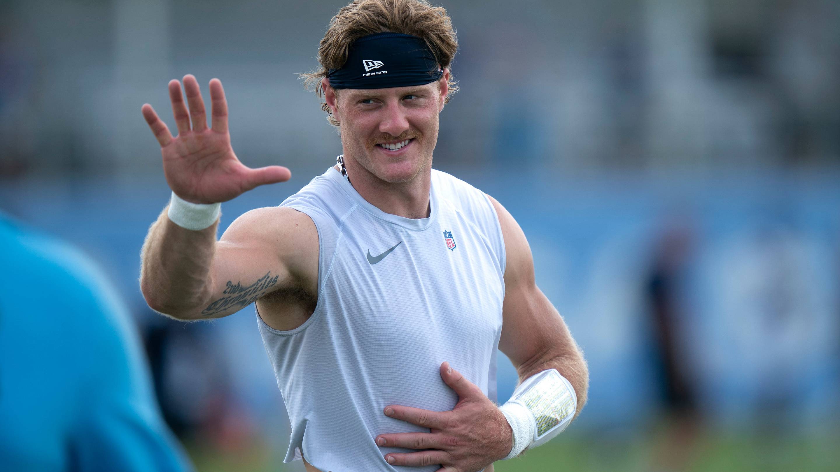 Jets Sign Levis, Release Zappe