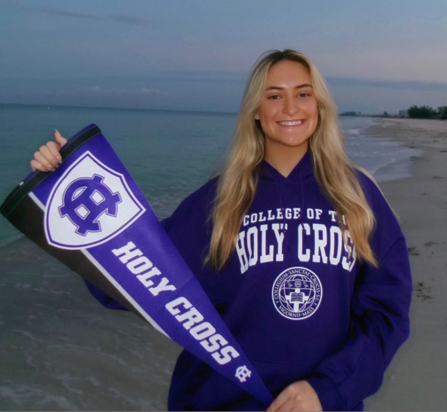 Volleyball Player Amanda Mack Dies at 20