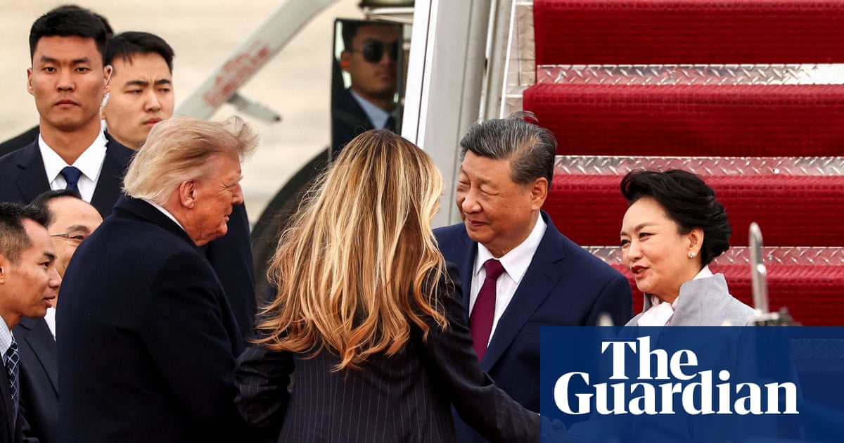 Chinese President Xi Jinping begins rare US state visit with personal welcome from Trump.