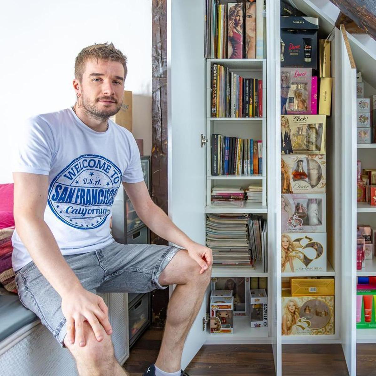 Jesús Herrera atesora en España la colección más grande dedicada a Shakira