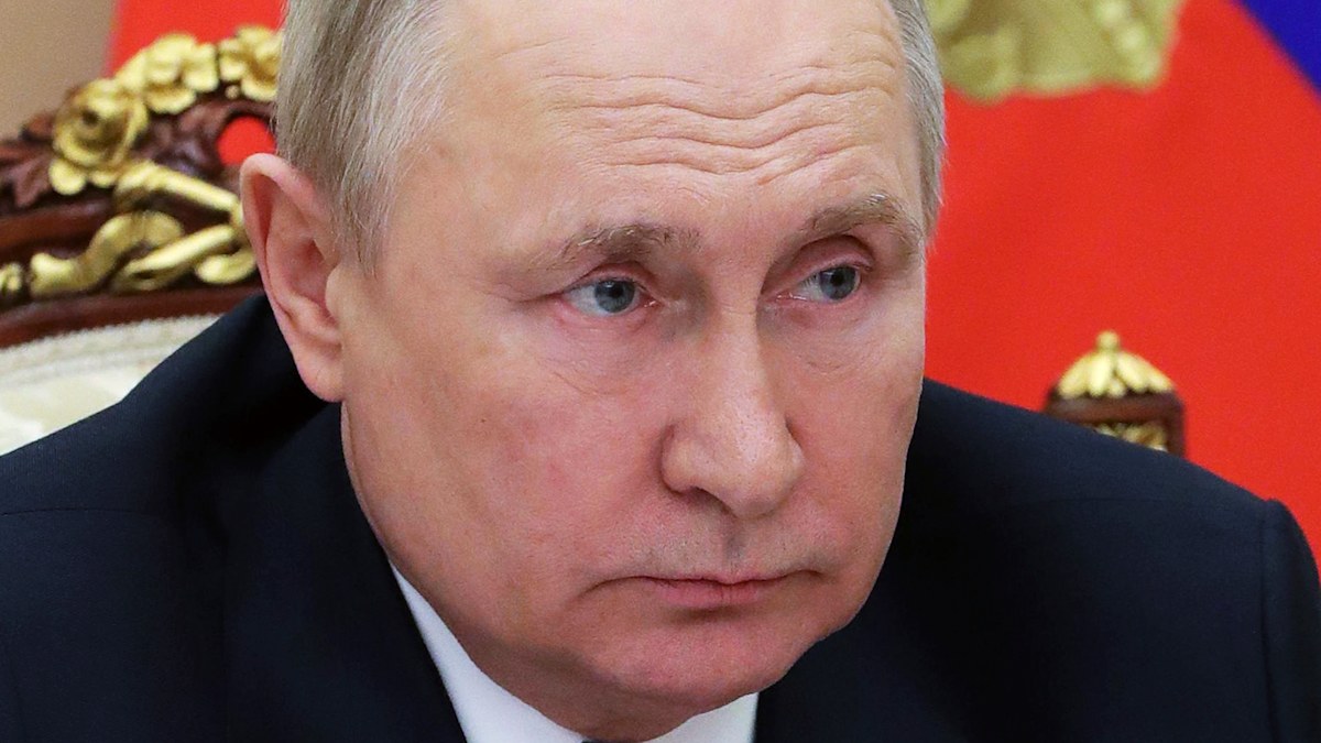 Russia, UK Issue Ukraine Travel Warnings