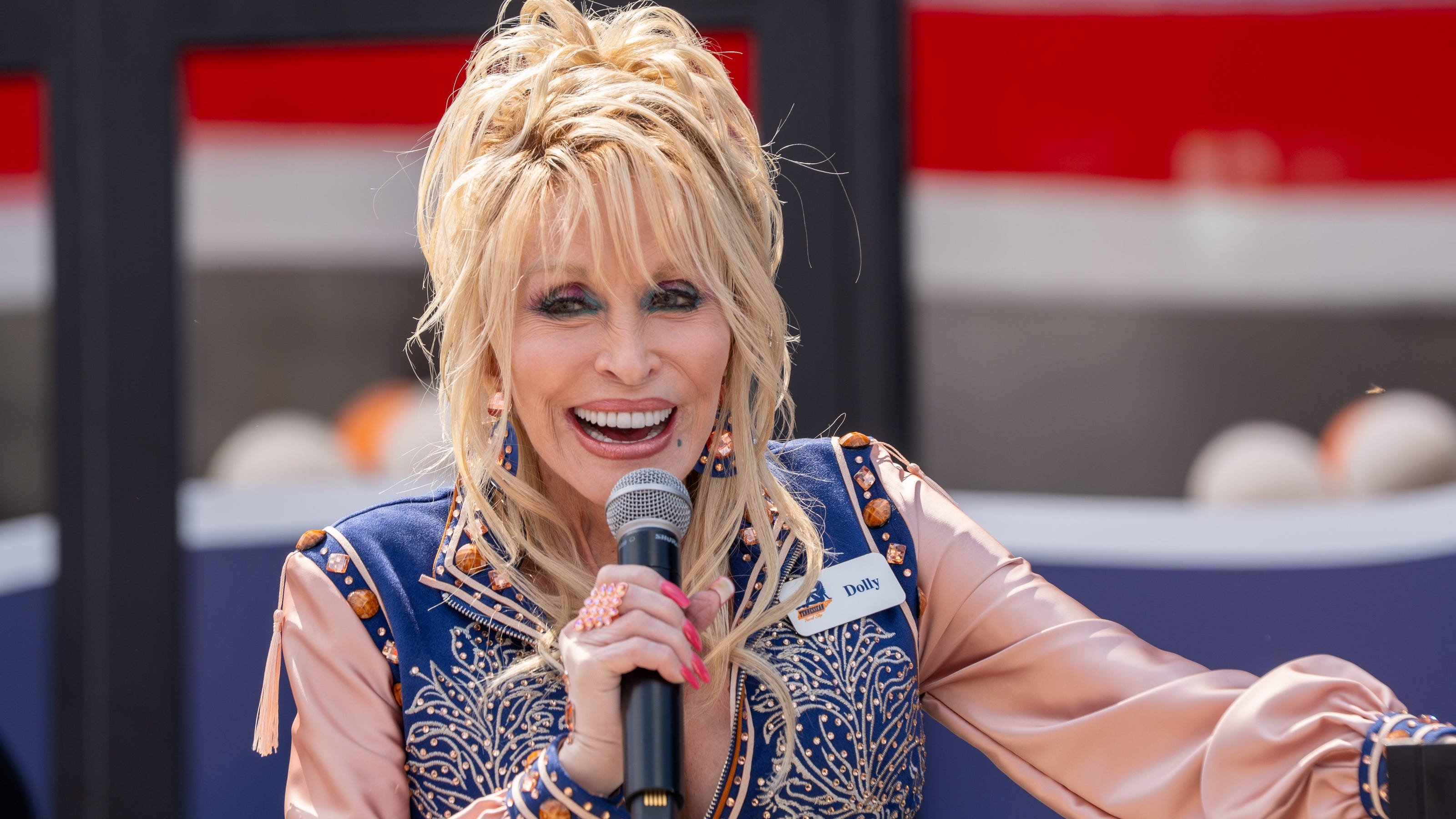 California Officially Establishes September 25 as Dolly Parton Day to Honor Her Legacy