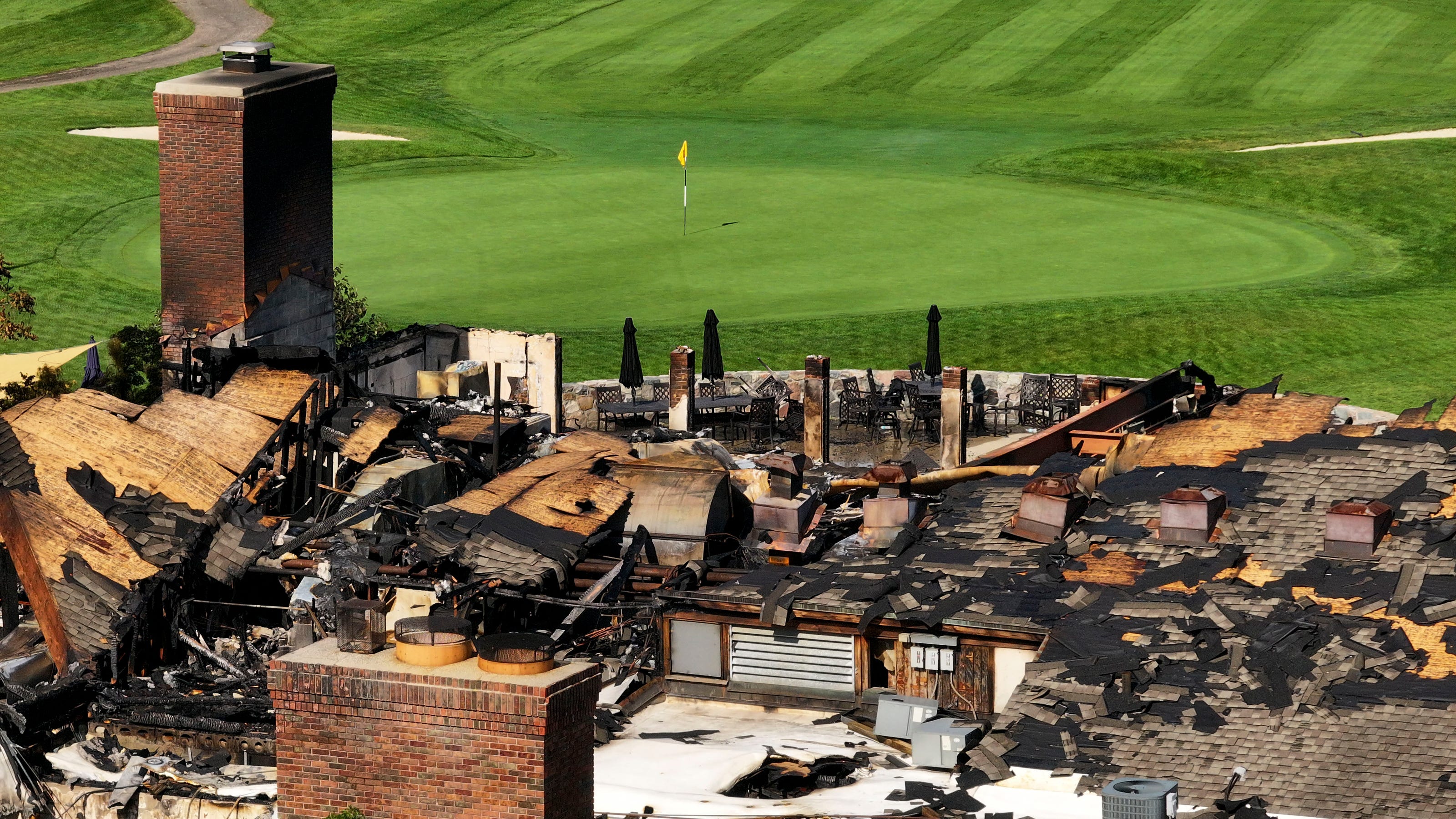 Fast-moving fire destroys historic Lochmoor Club clubhouse in Grosse Pointe Woods
