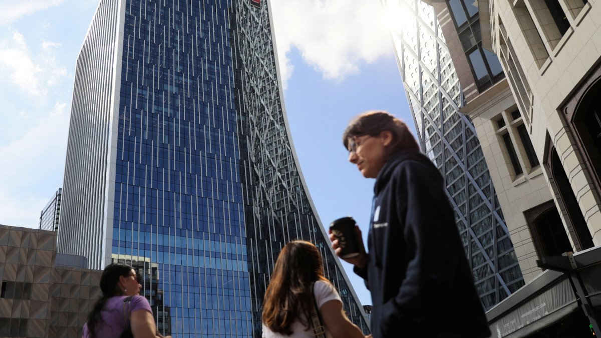 ADB Lowers Azerbaijan 2026 Growth Forecast to 1.6% Amid Declining Hydrocarbon Output