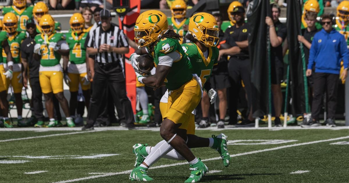 No. 6 Oregon Takes Nation's Longest Road Streak to Oklahoma State