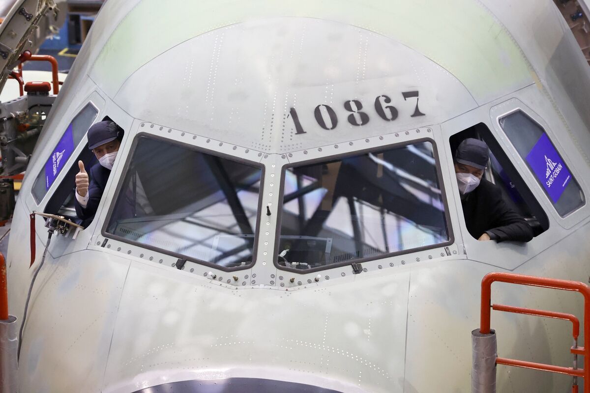 Air Cairo is in advanced talks to acquire up to thirty Airbus jets.