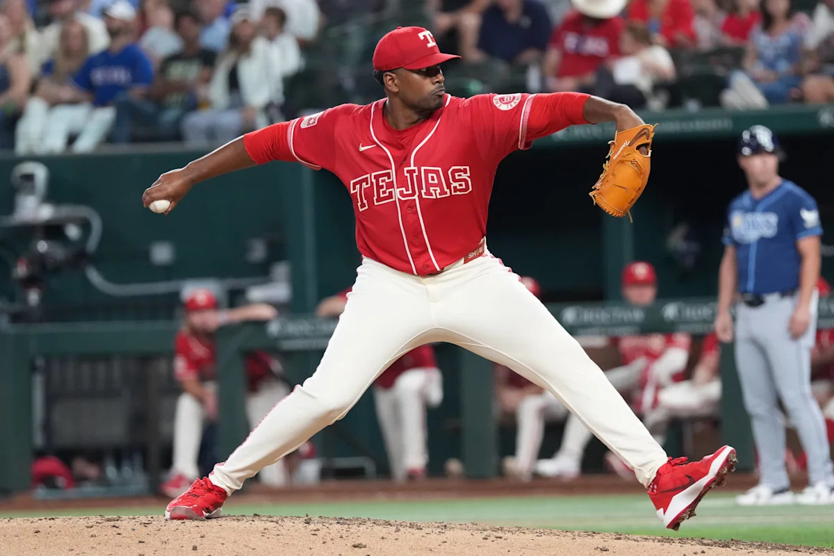 Diamondbacks Defeat Rangers 9-1 to Move Closer to Wild-Card Spot