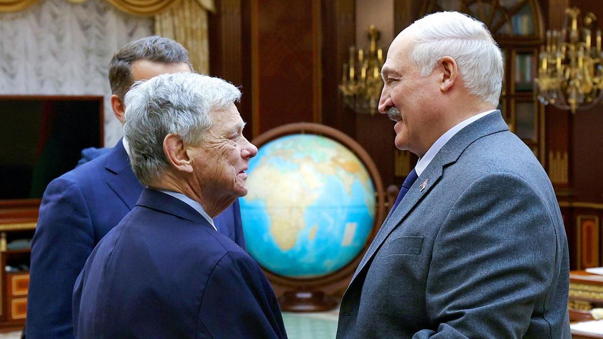 Belarusian President Alexander Lukashenko Pardons Fifteen Individuals Amid Ongoing U.S. Negotiations