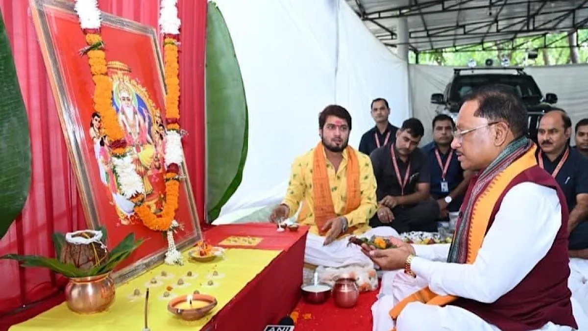 Workplaces Across India Prepare to Observe Vishwakarma Puja on September 17