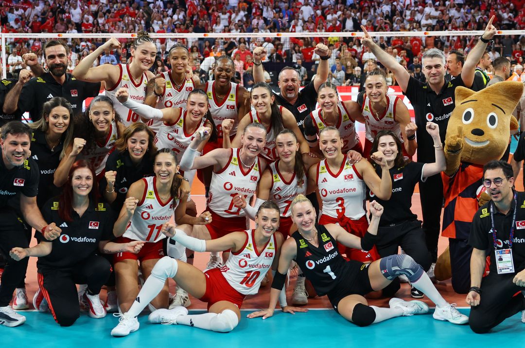Türkiye Sweeps Serbia, Reaches EuroVolley Final