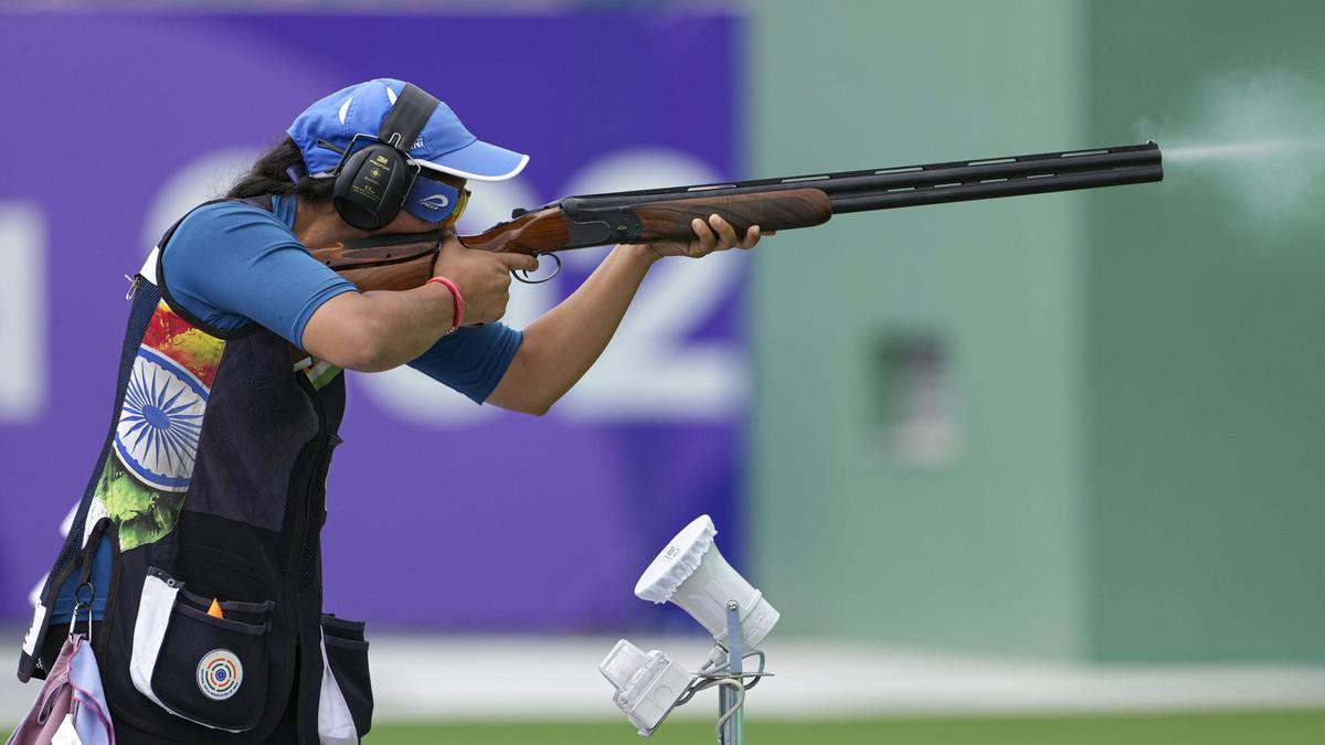 Indian shooter Neeru Dhanda takes the lead in women trap qualification.