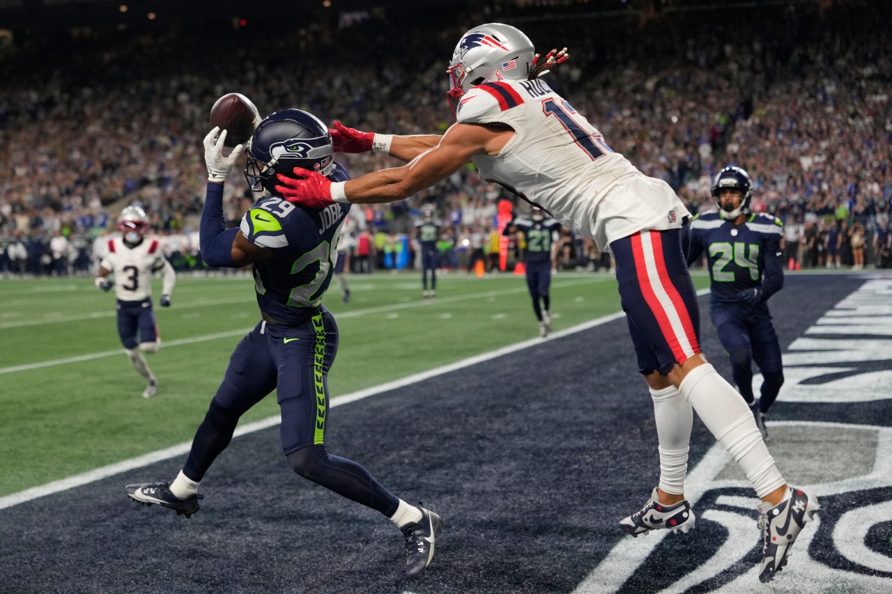 Drake Maye's late interception seals Patriots' season-opening loss to Seahawks