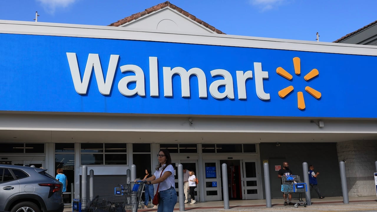 Florida Prosecutors Clear Walmart Shooter Under Stand-Your-Ground Law After Video Review