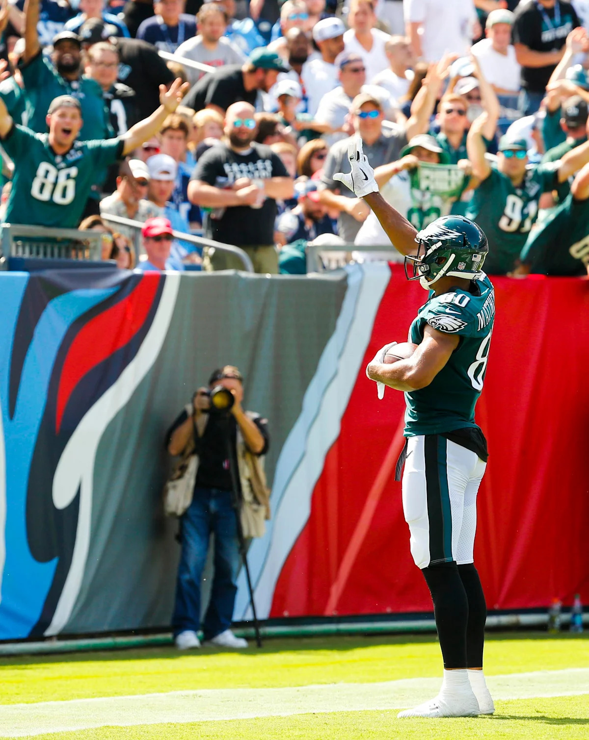 Over 450 Eagles Fans Travel to Nashville