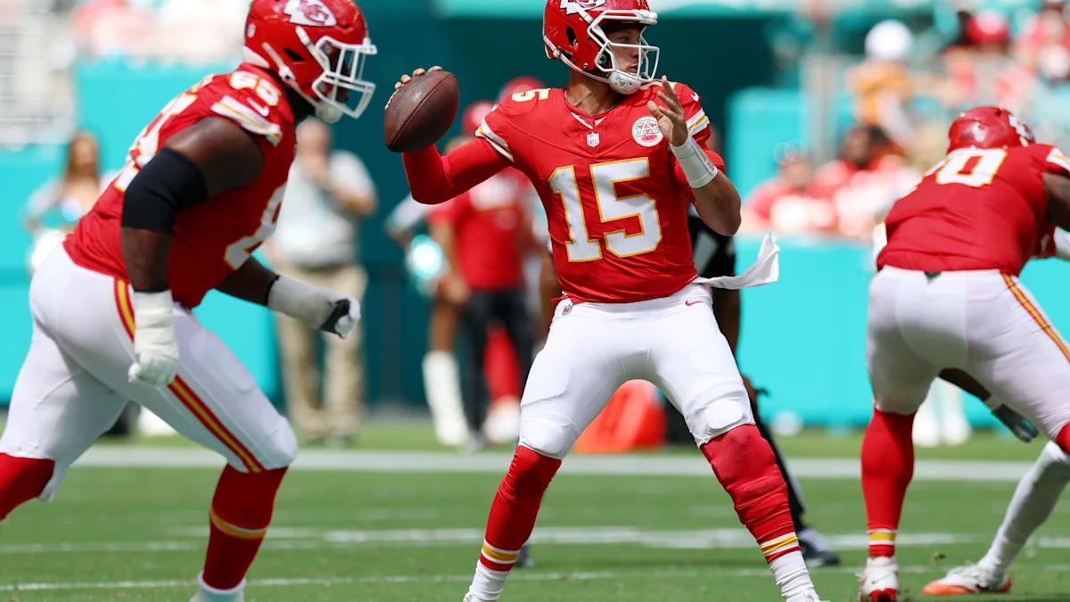 Chiefs Defeat Dolphins 24-10 Following Disputed Roughing the Passer Penalty