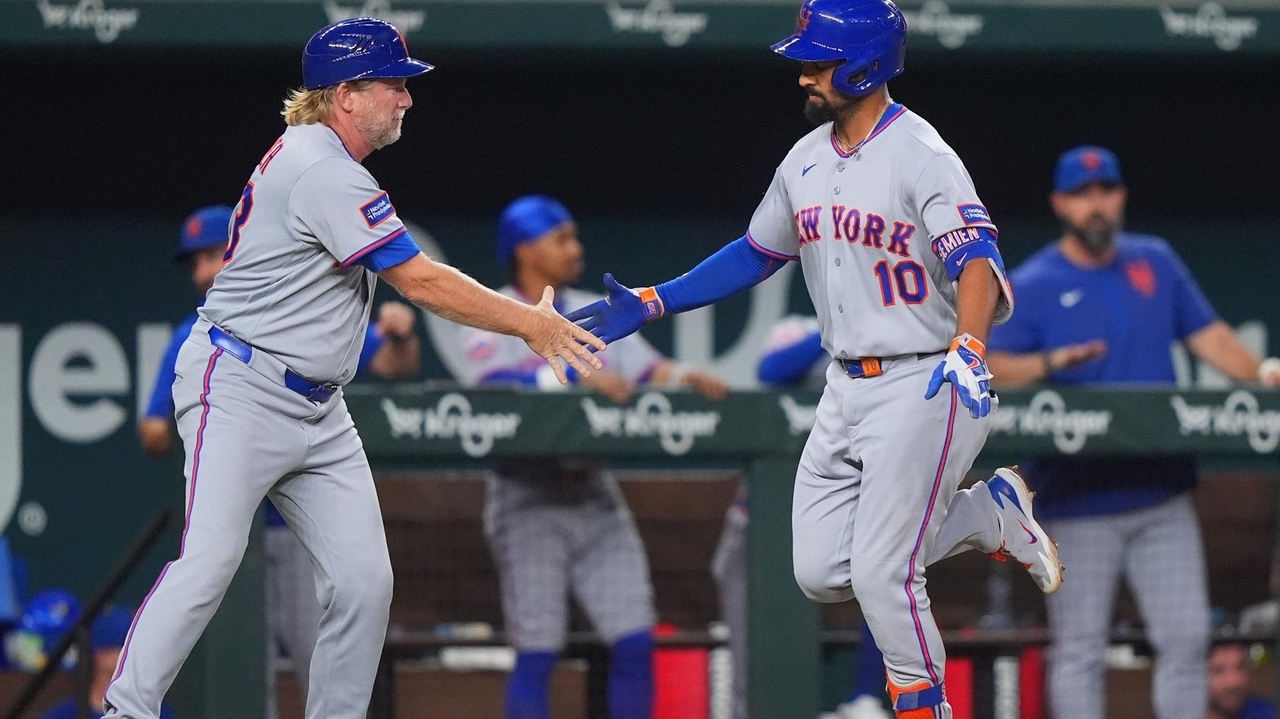 Mets sweep consecutive games against the Rangers in Arlington to damage Texas playoff hopes.