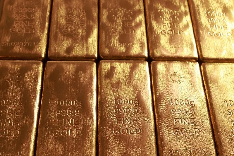 Gold Recovers While Silver Slips Ahead of Crucial US Inflation Data and Fed Decisions