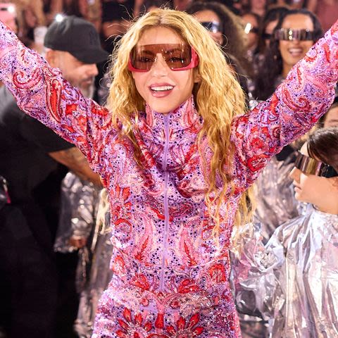 Shakira Begins 12-Concert Madrid Residency at Macondo Park