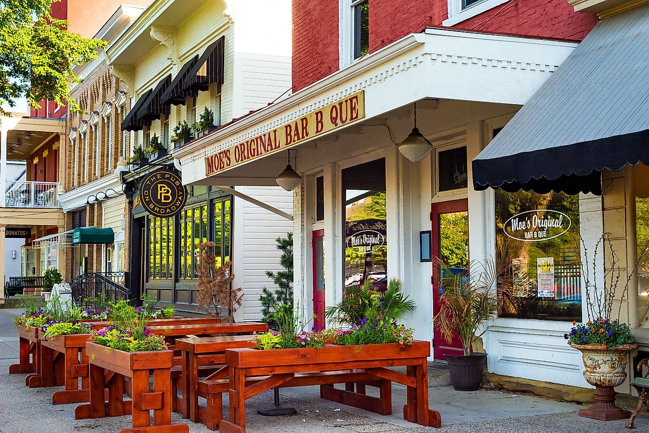 Historic Ohio getaways offer budget-friendly road trips and unique local attractions.