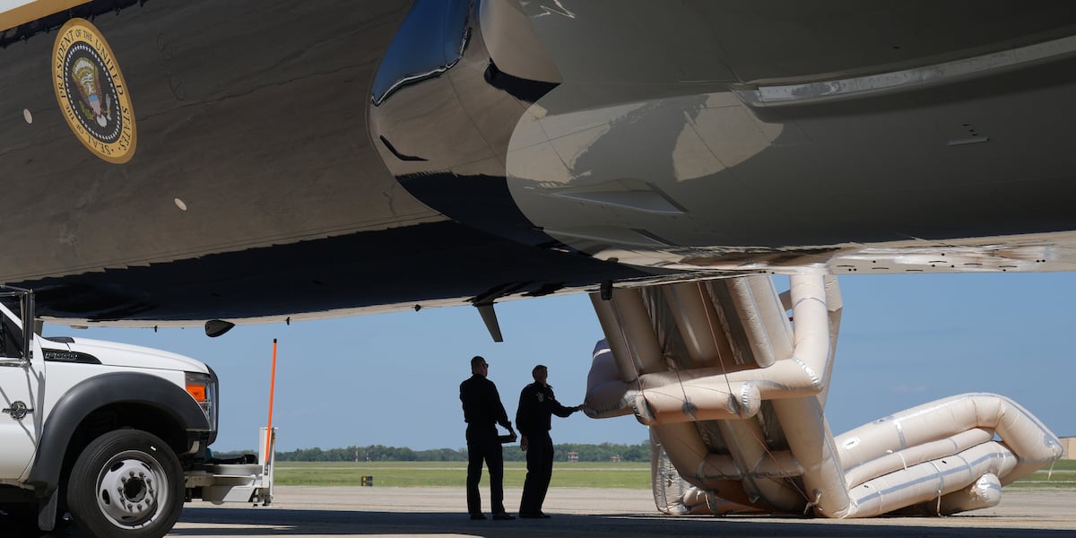 Emergency slide deploys on Trump's Qatar-gifted Boeing 747 before Dallas flight