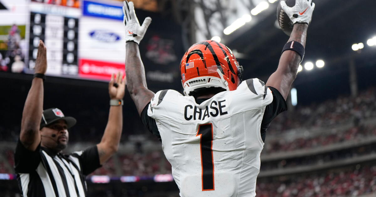 Ja'Marr Chase Catches Two Touchdowns as Bengals Defeat Texans 20-6