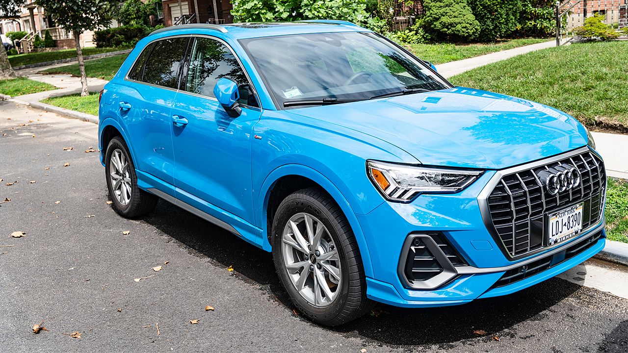 Volkswagen, Audi Recall 208,000 SUVs Over Steering Defect