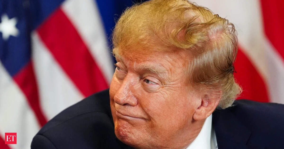 GOP Candidates Distance From Trump Ahead of Midterms Amid Growing Economic Pressures