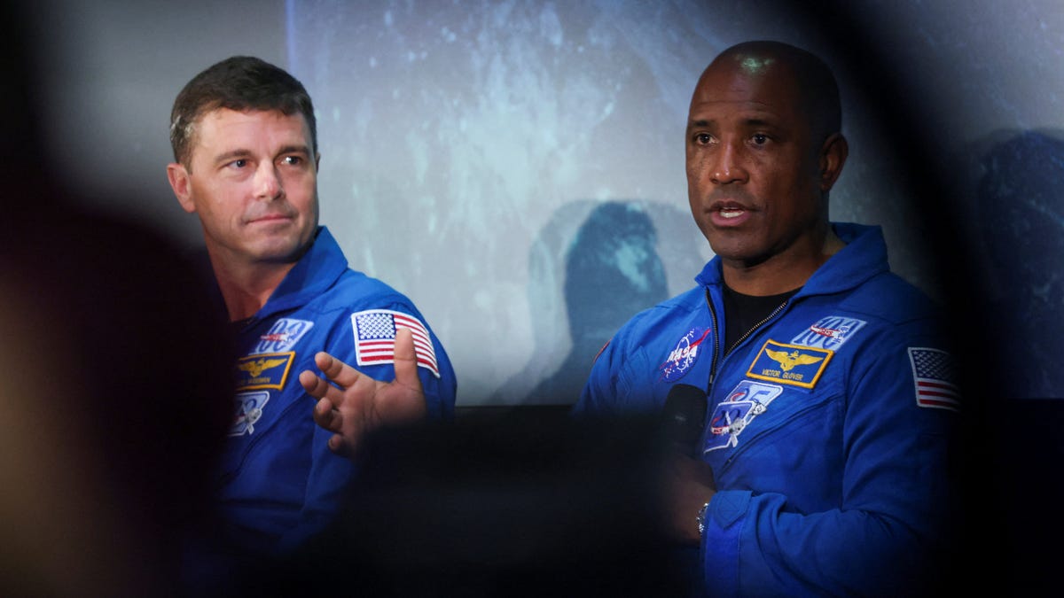 Artemis II Astronauts Victor Glover and Reid Wiseman Transition to NASA Emeritus Status