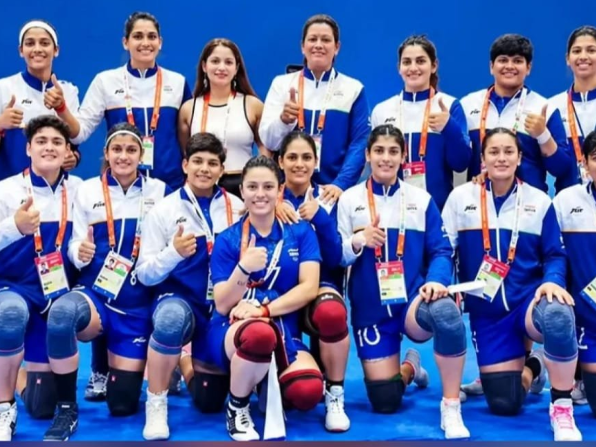 Indian Squash Players Tanvi Khanna and Anahat Singh Advance to Asian Games Round of 16