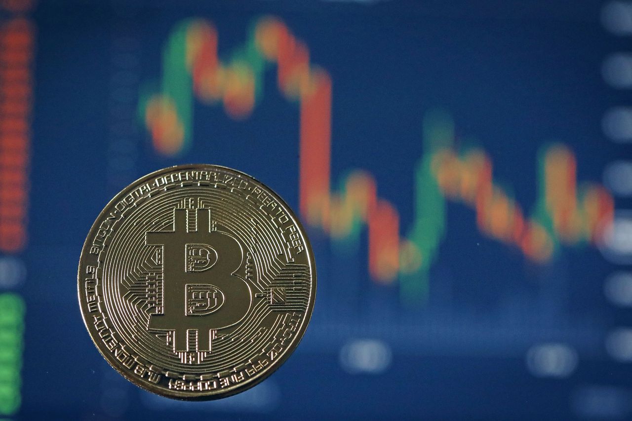 Bitcoin Surges Past $85,000 as a Short Squeeze Fuels Major Market Rally