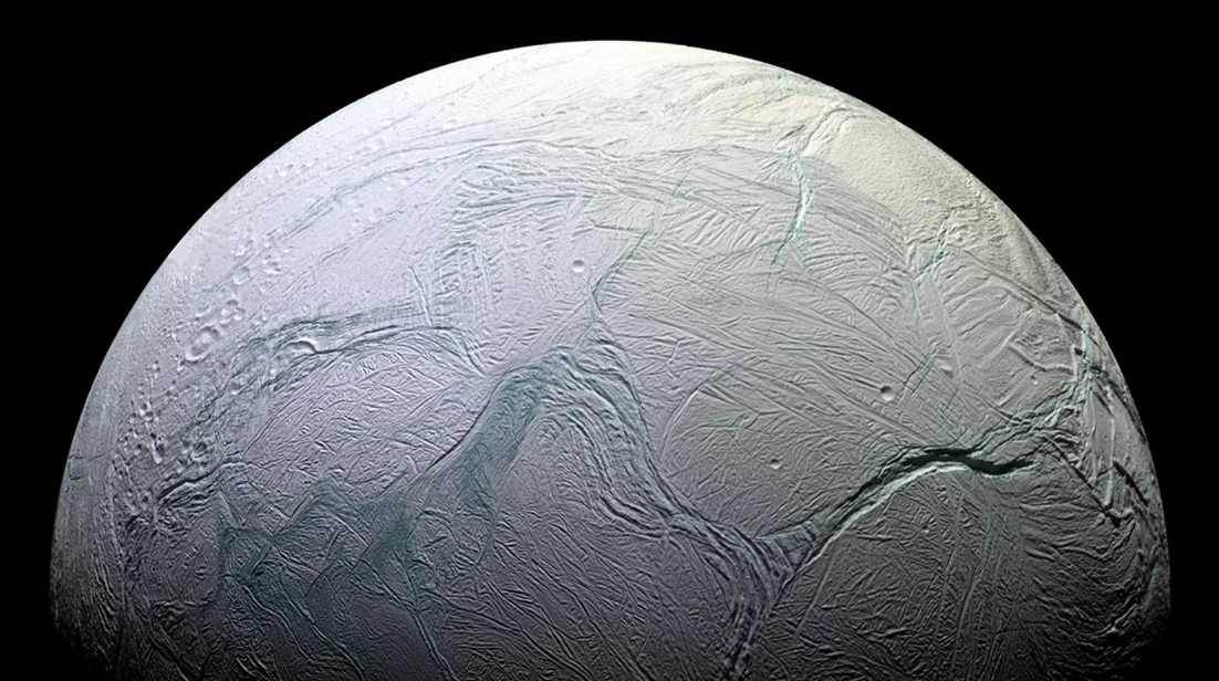 New Studies Suggest Enceladus Ocean is Hospitable and Biosignatures are Easily Detected