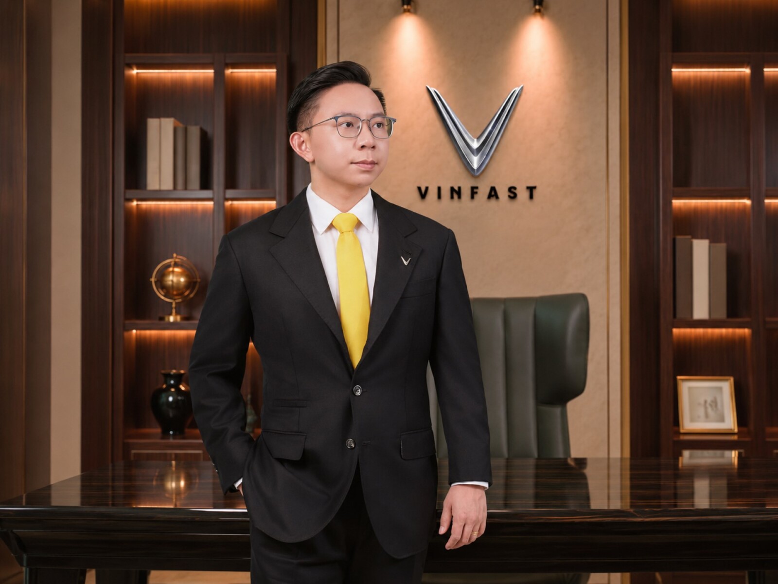 VinFast appoints the founder's son as global CEO amid widening losses and corporate restructuring.