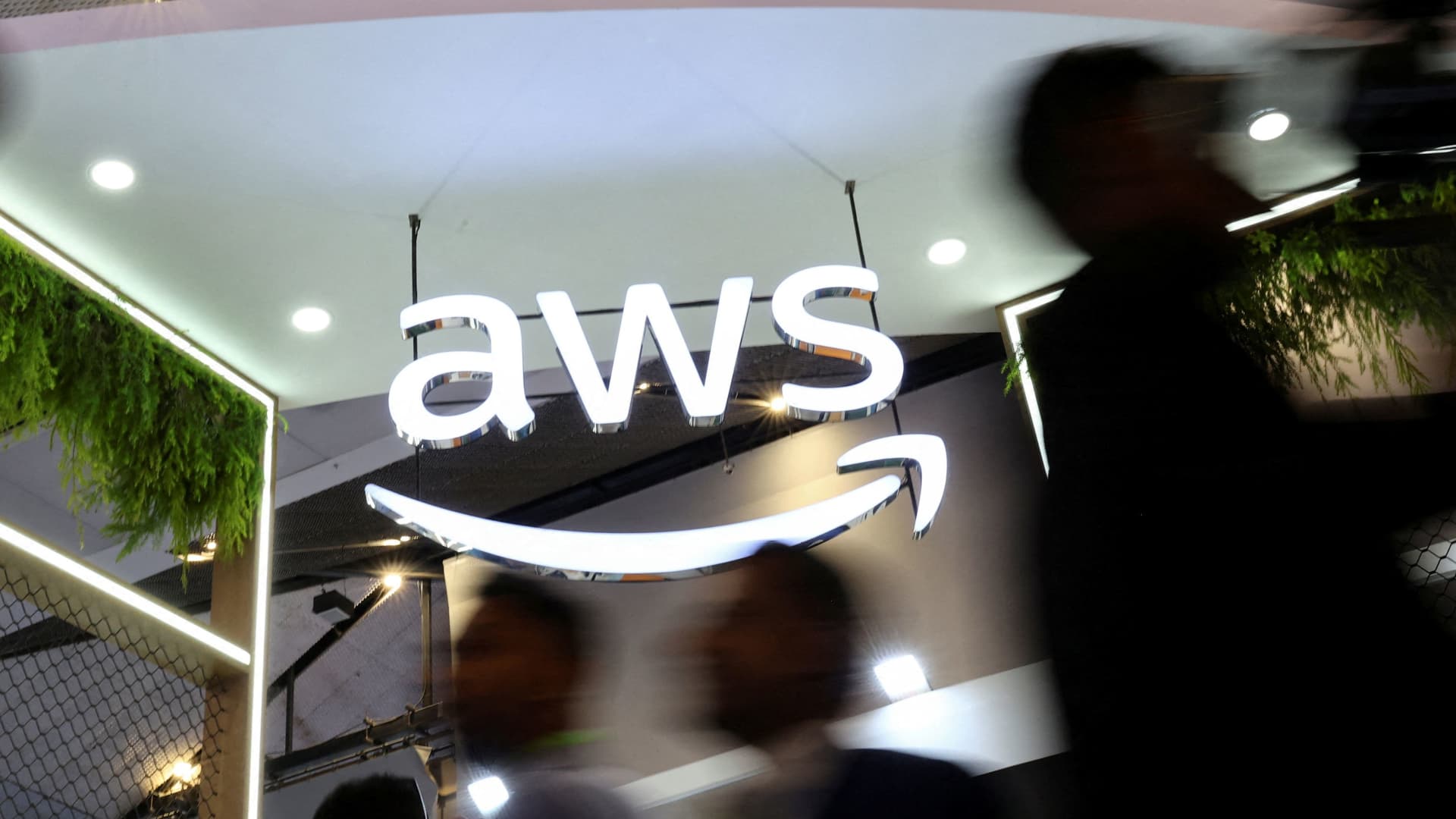 AWS Unable to Restore Bahrain, UAE Cloud Zones