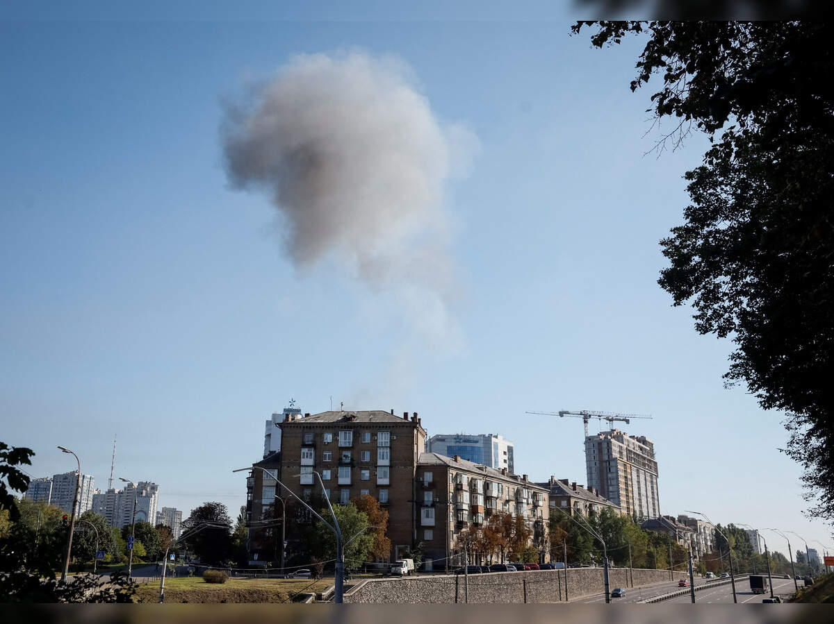 Russian Strikes Disrupt Kyiv Television and Internet Infrastructure Services