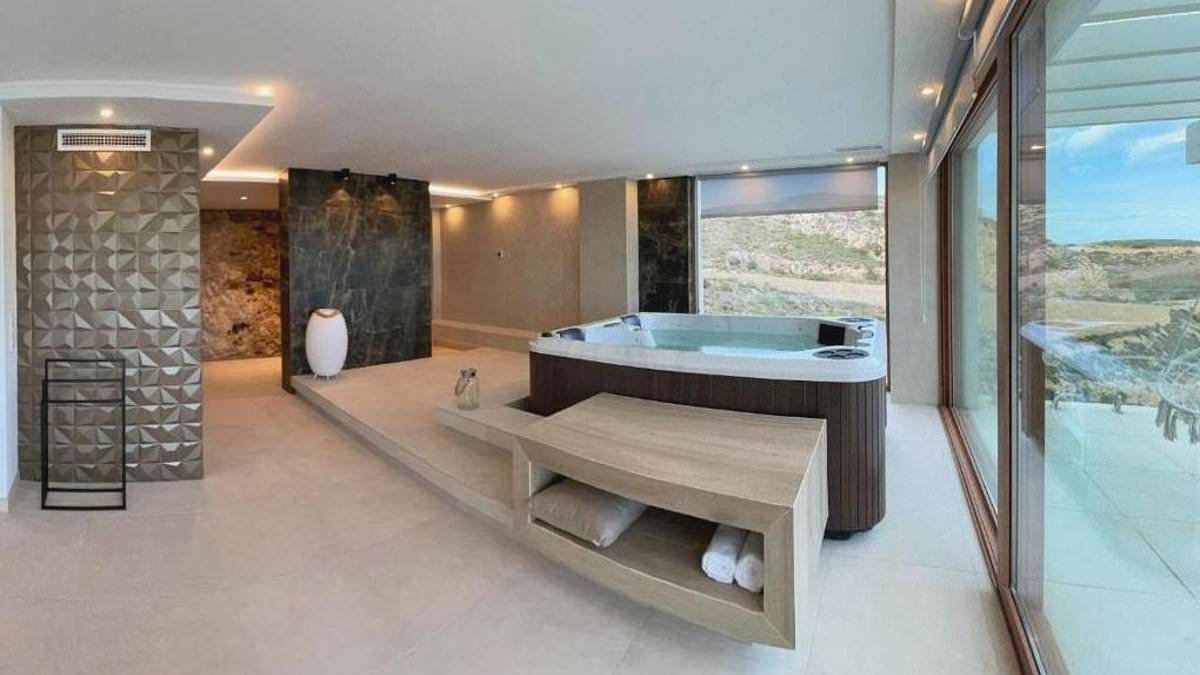 Couple Found Dead in Spanish Villa Hot Tub
