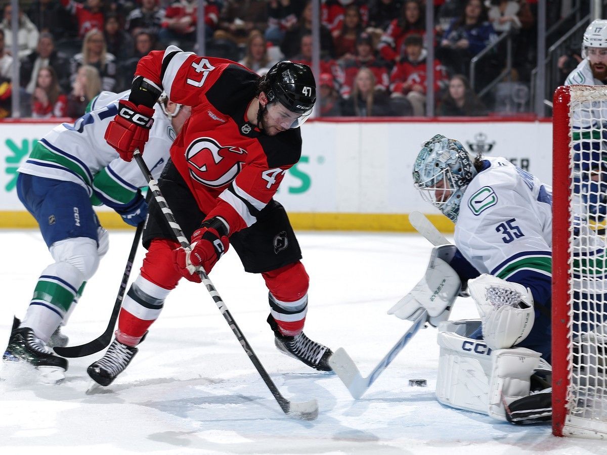 Newcomer Paul Cotter believes the Vancouver Canucks will surprise people this season.