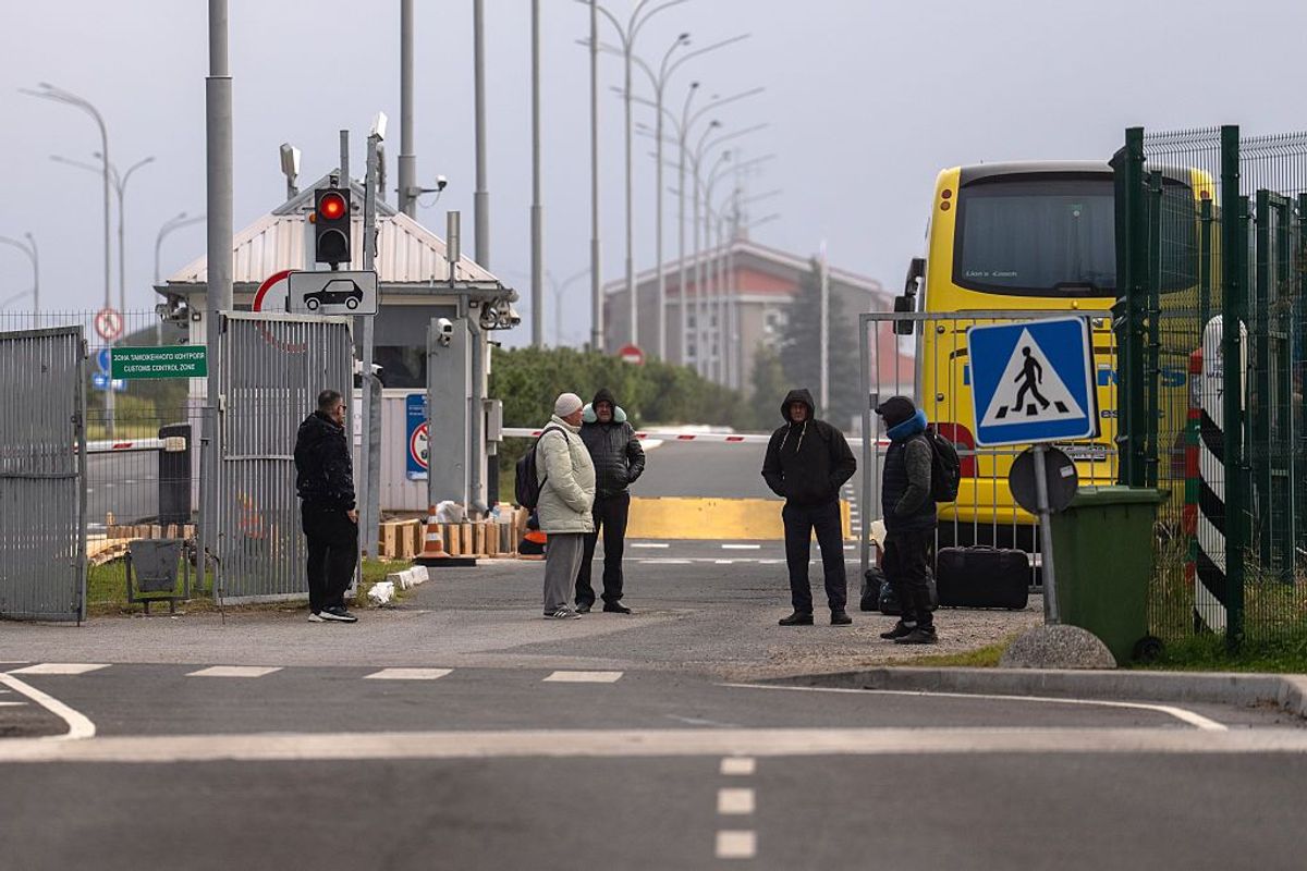 Russia Restricts Movement Along 5-Km Estonia Border