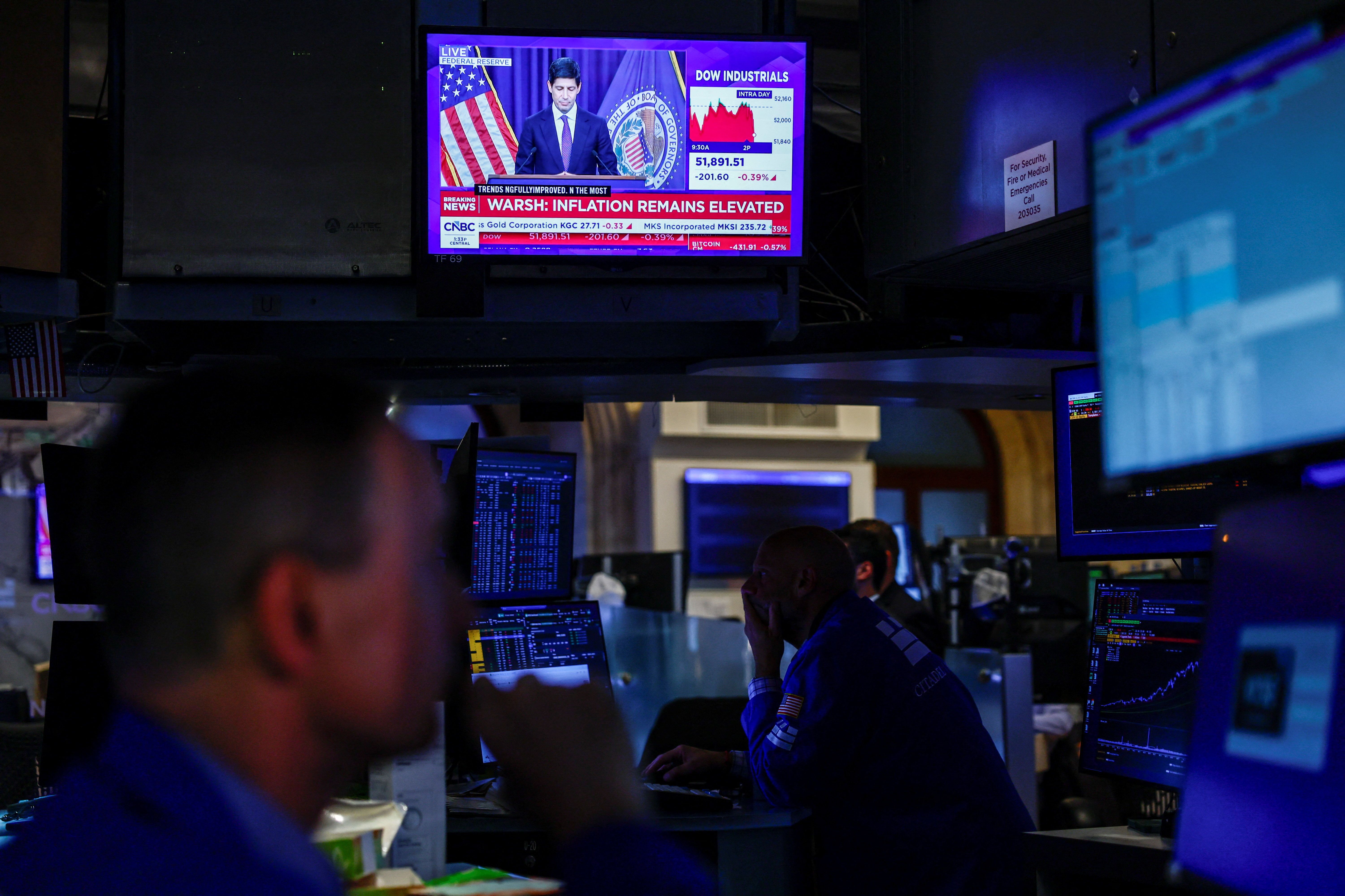 Dollar Steadies Near 99 as Markets Await Key Federal Reserve Decision