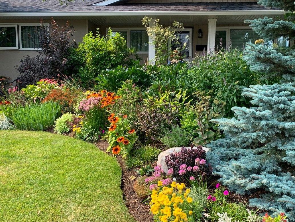 Gardening Expert Neil Woodbridge Recommends Keeping a Detailed Journal to Plan Future Seasons