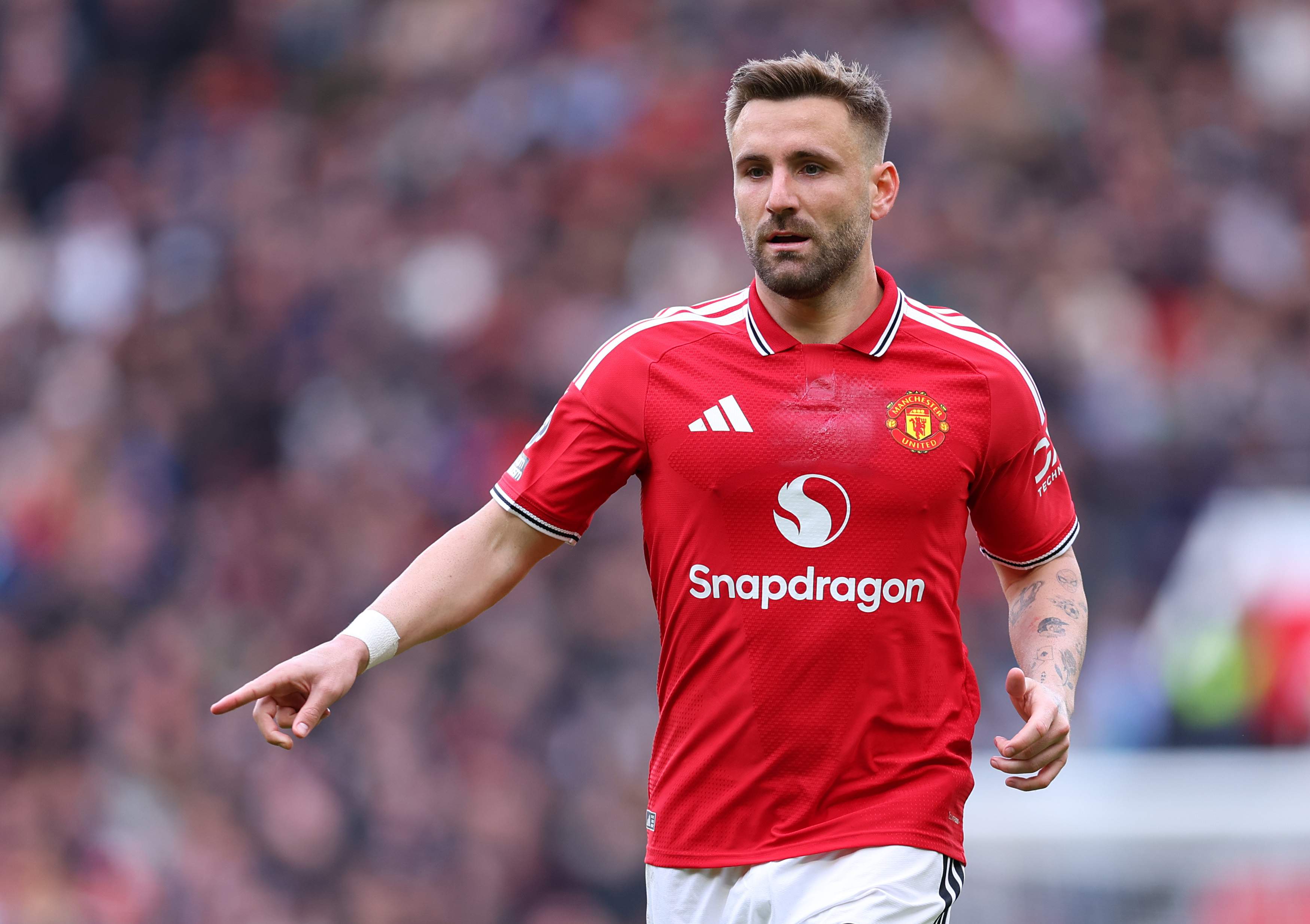 Manchester United Rotates Squad to Face Brighton in Carabao Cup Third Round