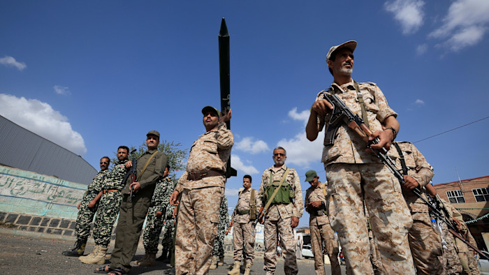 Pakistan warns mutual defense agreement could activate amid escalating Houthi threats near Makkah.