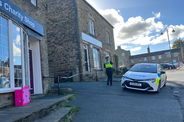 Man Arrested After Firing Bow and Arrow at Vehicles in Skelmanthorpe