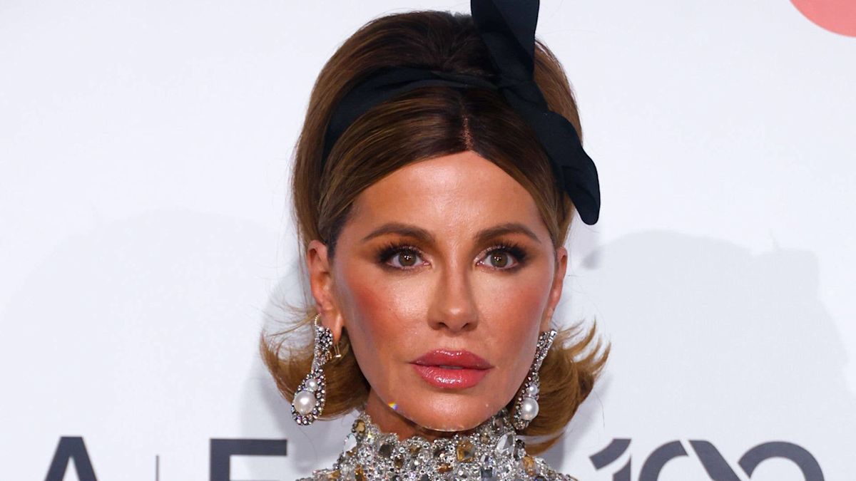 Kate Beckinsale Shares Alarming Instagram Messages